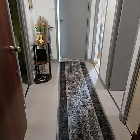 Super 6 Voyageurs Hyper Centre Apartment Montlucon