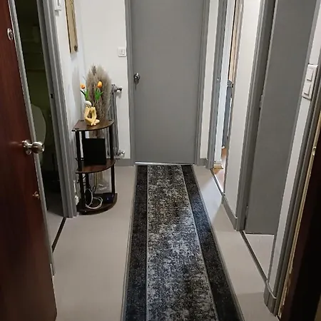 Super 6 Voyageurs Hyper Centre Apartment